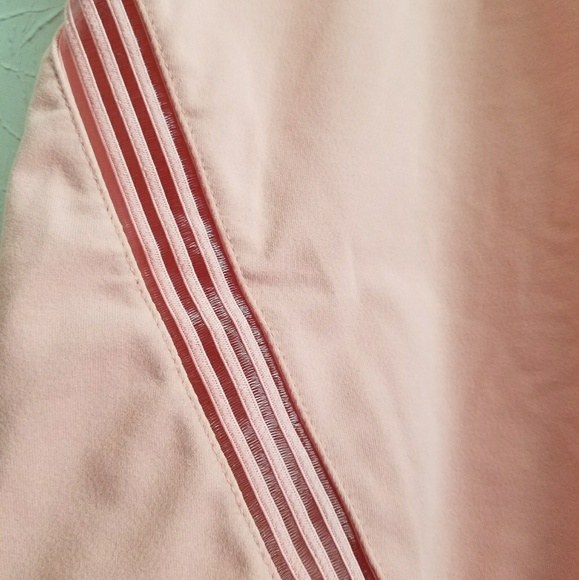 NWT Fabletics Laurie Performance Tank - Picture 6 of 6